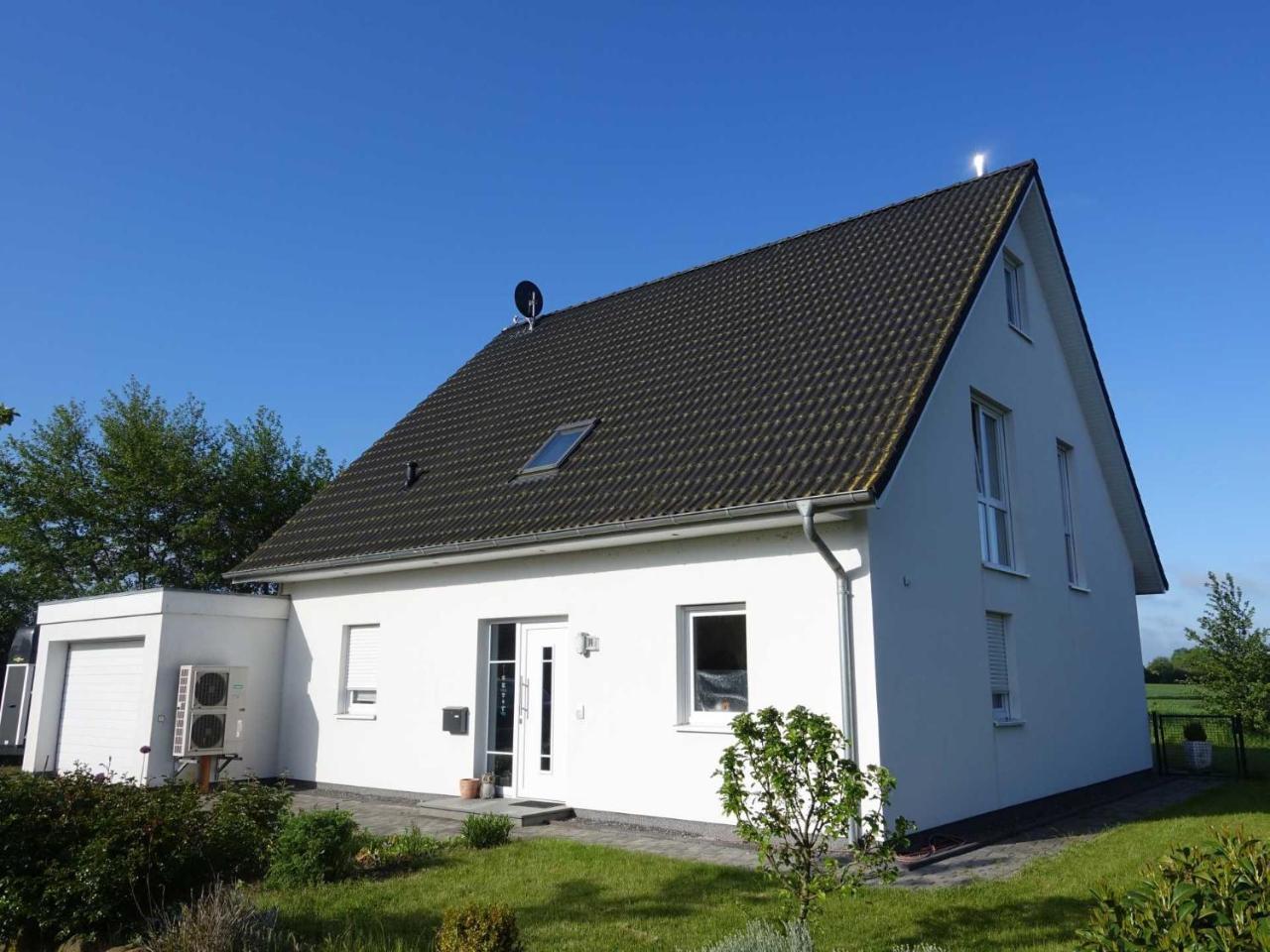Ferienwohnung Regenbogenhaus Hasselberg  Exterior photo